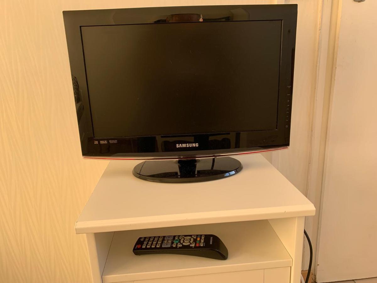 Chambre Tout Confort Saphir 1 A 3 P Dans Belle Maison Vaulx-en-Velin Εξωτερικό φωτογραφία