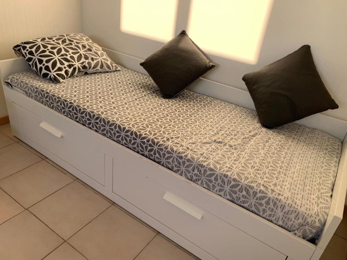 Chambre Tout Confort Saphir 1 A 3 P Dans Belle Maison Vaulx-en-Velin Εξωτερικό φωτογραφία