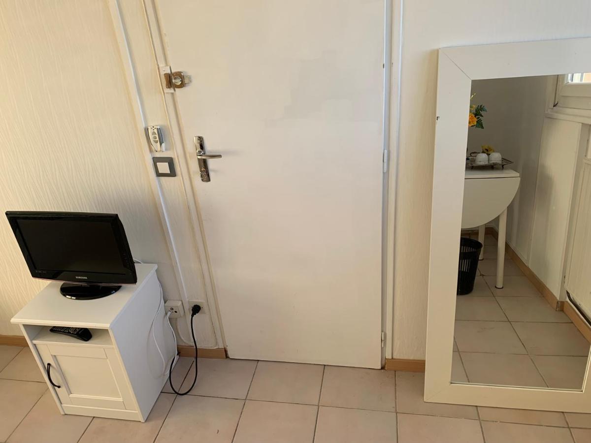 Chambre Tout Confort Saphir 1 A 3 P Dans Belle Maison Vaulx-en-Velin Εξωτερικό φωτογραφία